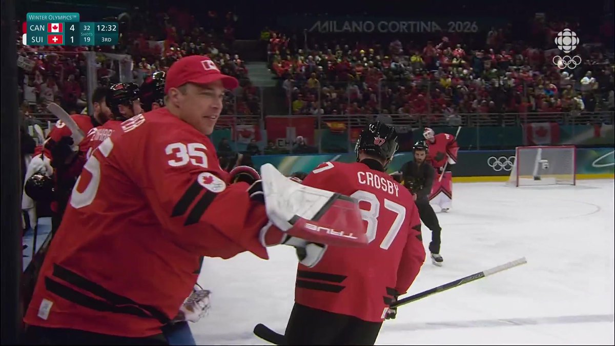 Captain Canada makes it 4-1! 🇨🇦🚨
