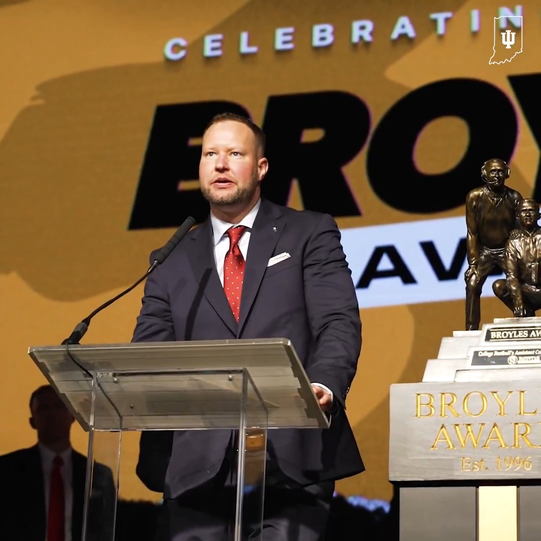 A Broyles Award-winning evening. 🎥