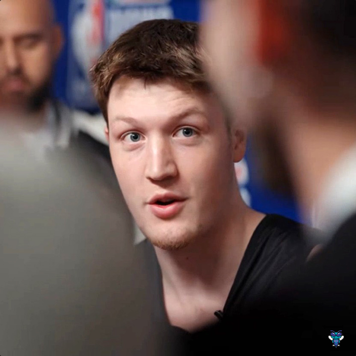 Kon Knueppel's 82-0 starting five: PG - Steph Curry SG - Michael Jordan SF - LeBron James PF - Tim Duncan C - Kareem Abdul-Jabbar