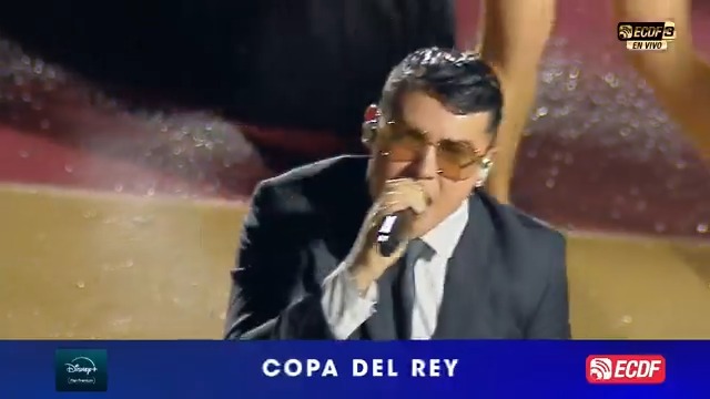 ¡KEVIN ROLDÁN CANTA EN LA NOCHE AMARILLA!