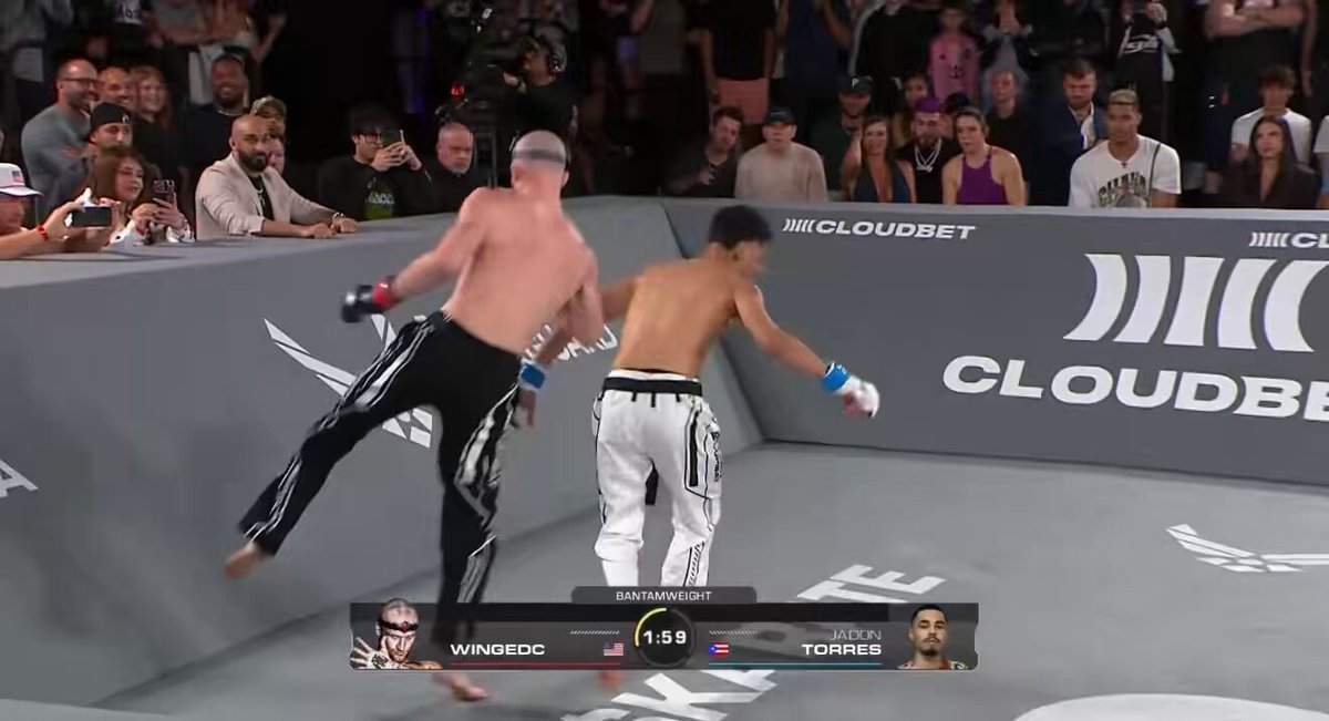 Winged C wins his Karate Combat Debut!!