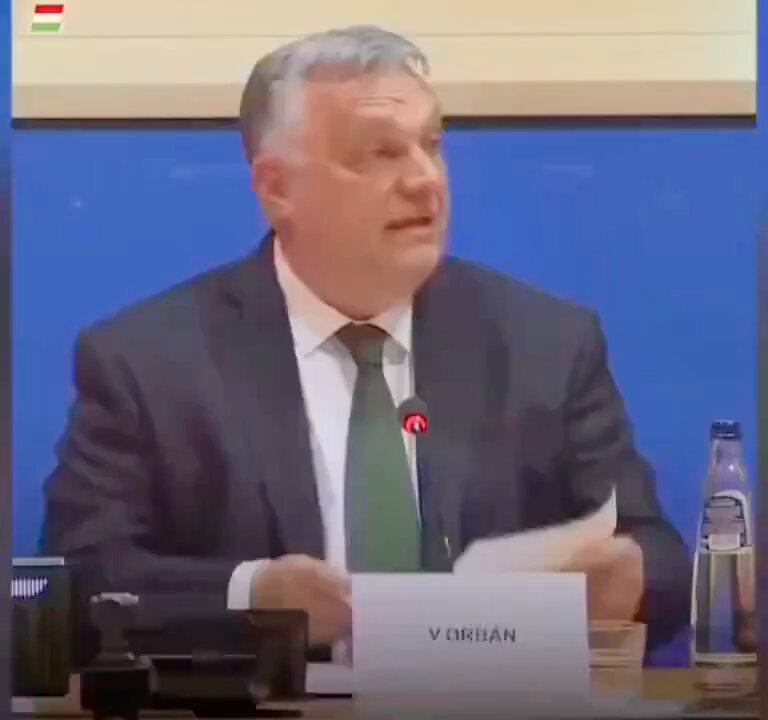 ジョージ・ソロスは2015年、 「EUは毎年100万人の移民を受け入れろ」と英語で公表している。 資金は長期ユーロ債で賄い、 移民の福祉までEUが面倒を見る計画。 そしてキリスト教・保守・国家主権を重んじる政治勢力を 意思決定の場から排除すると明言。 日本も同じ。