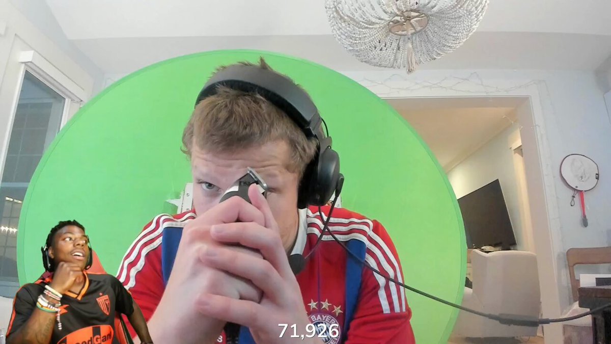 Jynxzi got LIED to and SCAMMED by iShowSpeed after he shaved BOTH his eyebrows 😭 "I would've never did it, you just wasted your whole time" 😬