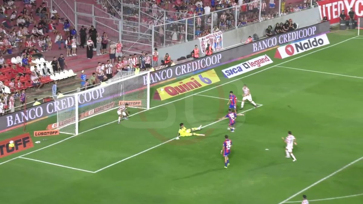 Cómo vas a errar este gol, no lo puedo entender
