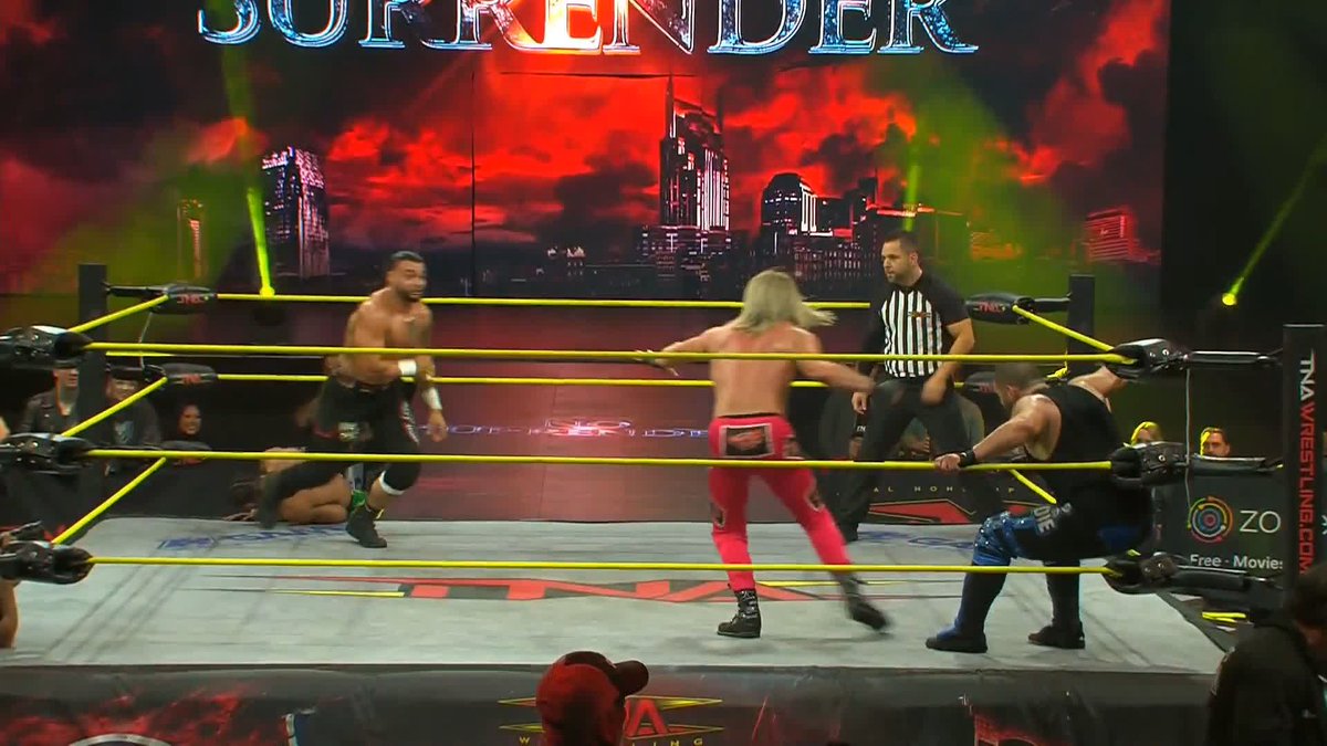 WHAT A MATCH! Nic Nemeth, Edward Edwards and Mike SANTANA🇵🇷 are laying it ALL on the line! Watch #TNANoSurrender on TNA+: Use code NOSURRENDER26 for one FREE month of TNA+: