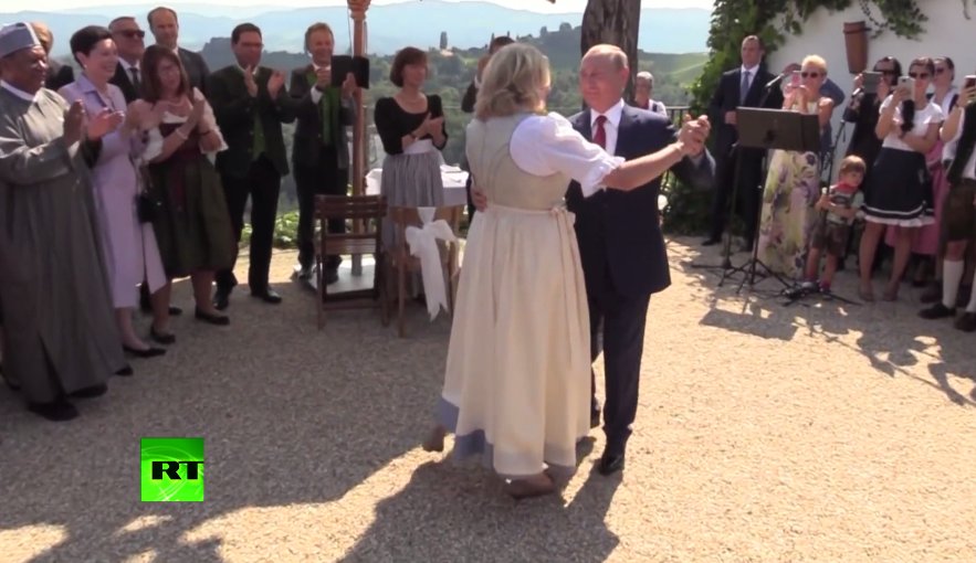 Unpredictable Putin In 2018, Austriaโs Foreign Minister casually invited Vladimir Putin to her wedding during a diplomatic visit to Moscow. No one expected him to come But on August 18, he showed up, danced with the bride, and gave a speech in German๐