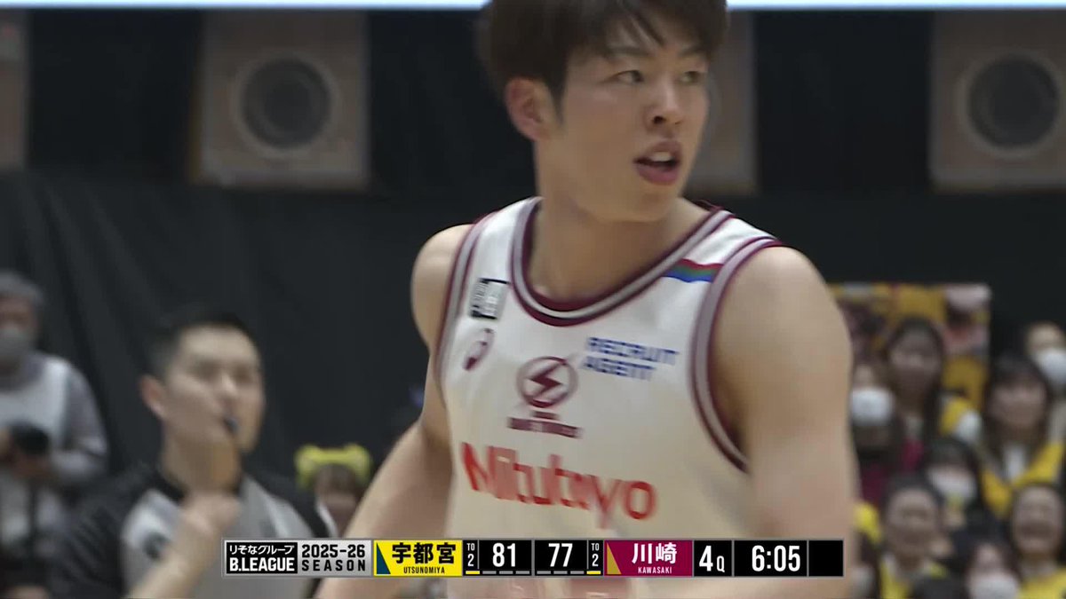 相手のタイムアウト明けに仕掛ける！飯田遼、本日4本目の3Pシュート。 2/14(土) 宇都宮 vs 川崎 バスケットLIVE でライブ配信中