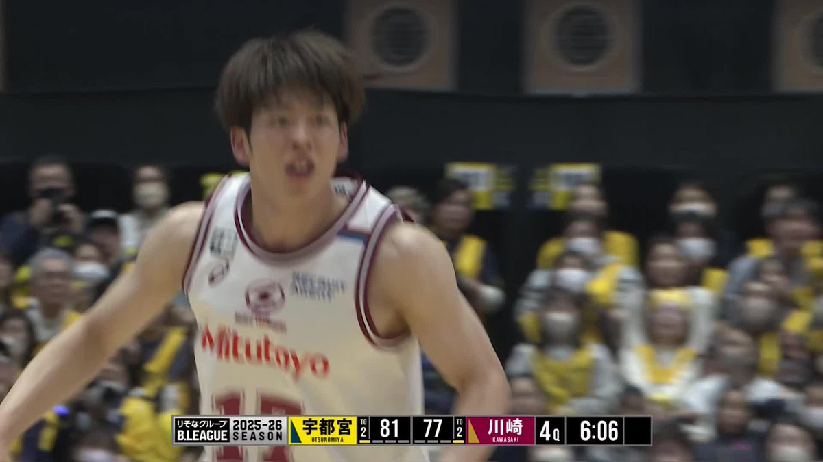 猛追を見せる川崎⚡️ ダブルチームでボールを奪い#17 飯田が第4Qだけで3本目！ 飯田遼 川崎ブレイブサンダース⚡️川崎からバスケの未来を⚡️ 📡バスケットLIVEで生配信中 #Bリーグ #りそなグループ