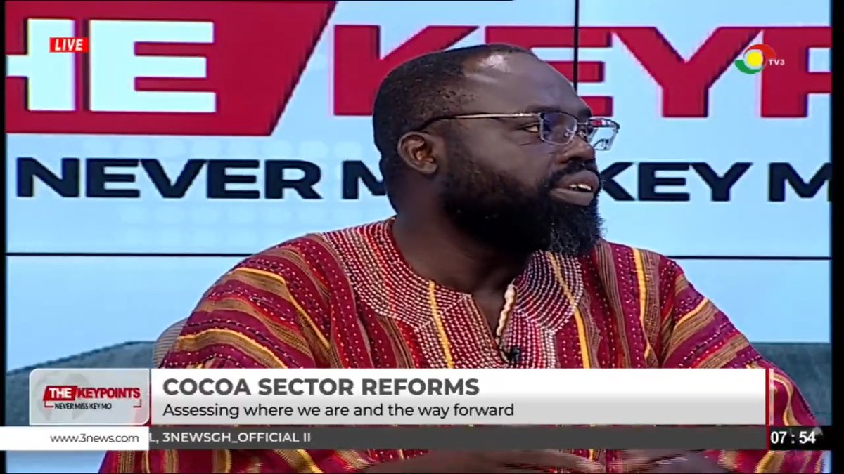 Dr. Peter Boamah Otokunor too is pressing Kofi Bentil on Tv3. It’s a bloody weekend for the 38% people 🤣🤣🤣