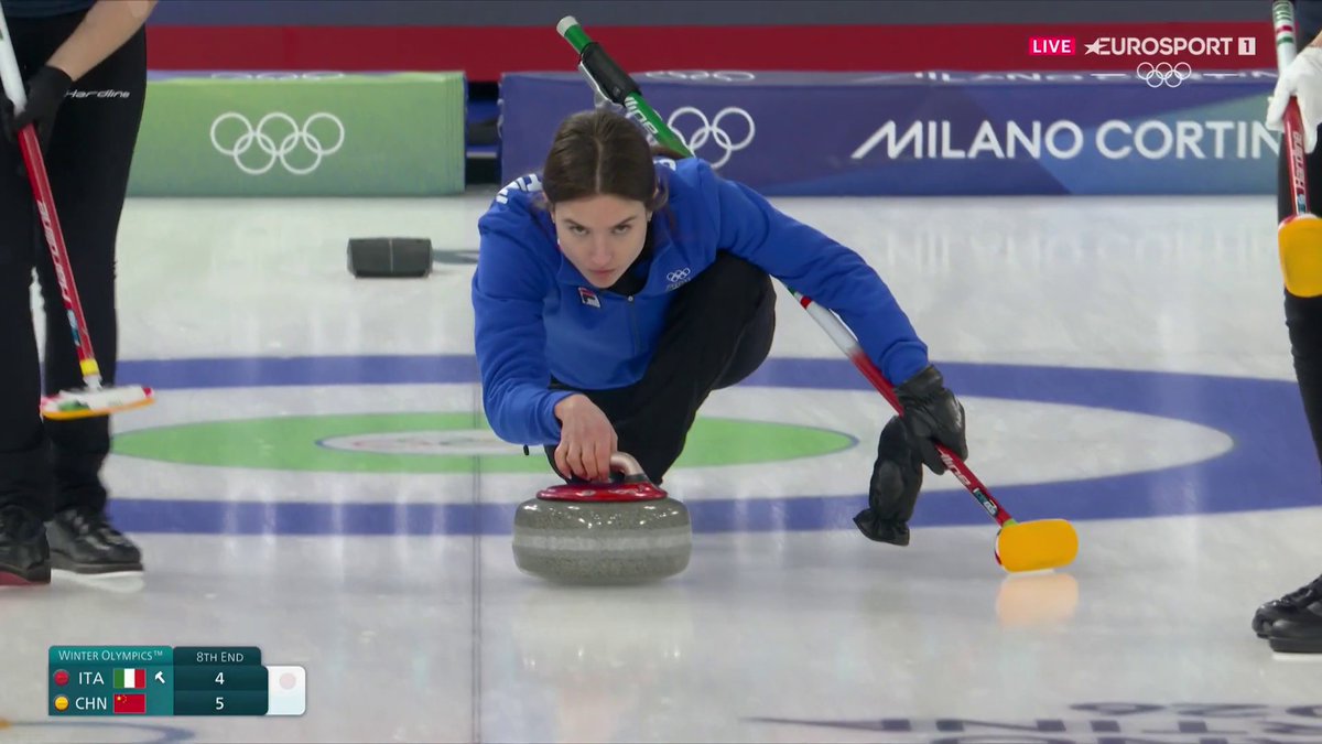 Stefania Constantini 🇮🇹 tenía 58k de seguidores en IG hace 10 días y hoy ya tiene 4 veces más (244K). El aura que desprende y lo buena que es le van a convertir en la imagen del curling internacional y las marcas se la van a rifar #MilanoCortina2026