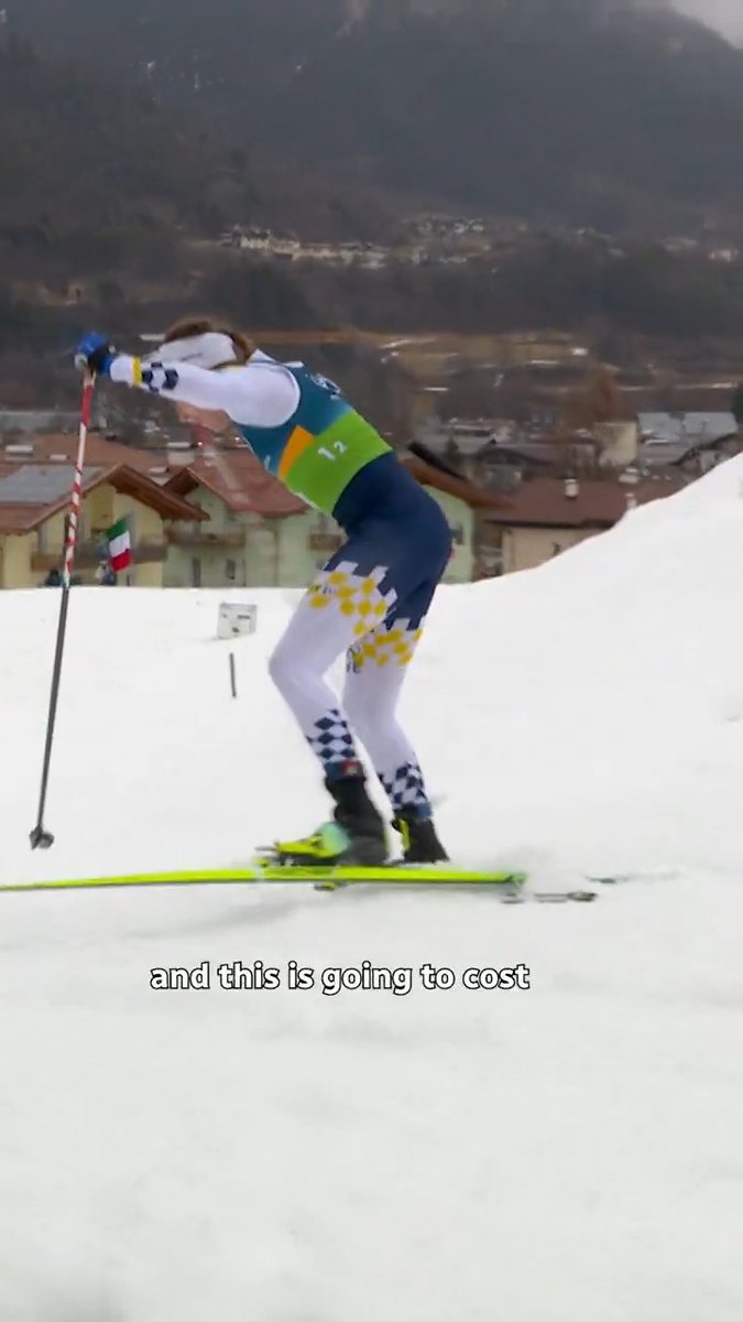 CHAOS 🤯 Sweden's Ebba Andersson falls and loses a ski. Has to race with one ski while a technician brings a replacement. Technician also falls.