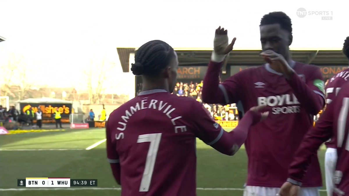 A brilliant run from Crysencio Summerville is finished off with a goal 👌 West Ham with the opener! 📺 TNT Sports & discovery+ UK