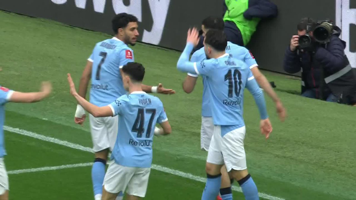 Manchester City strikes first in the FA Cup over Salford City! 👏