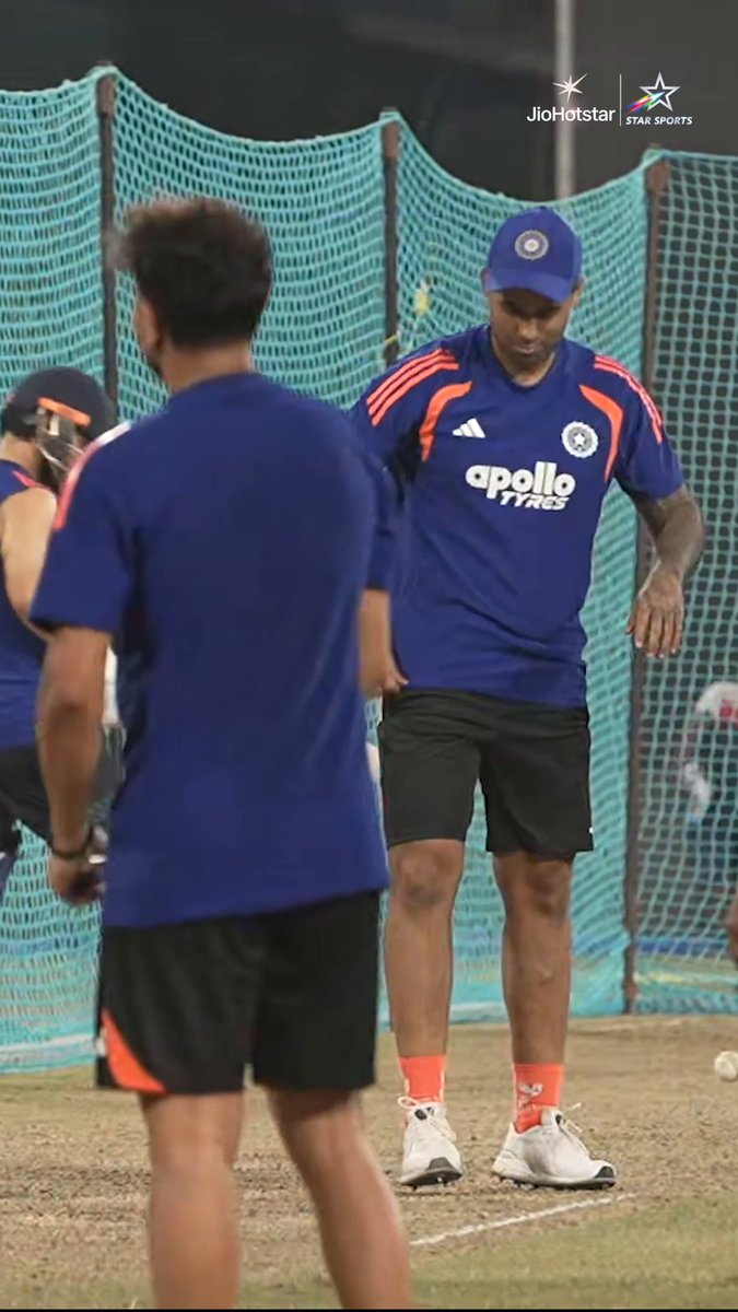 CAPTAIN SURYA BOWLING LIKE USMAN TARIQ...!!! - SKY giving important practice to Abhishek Sharma. 👌