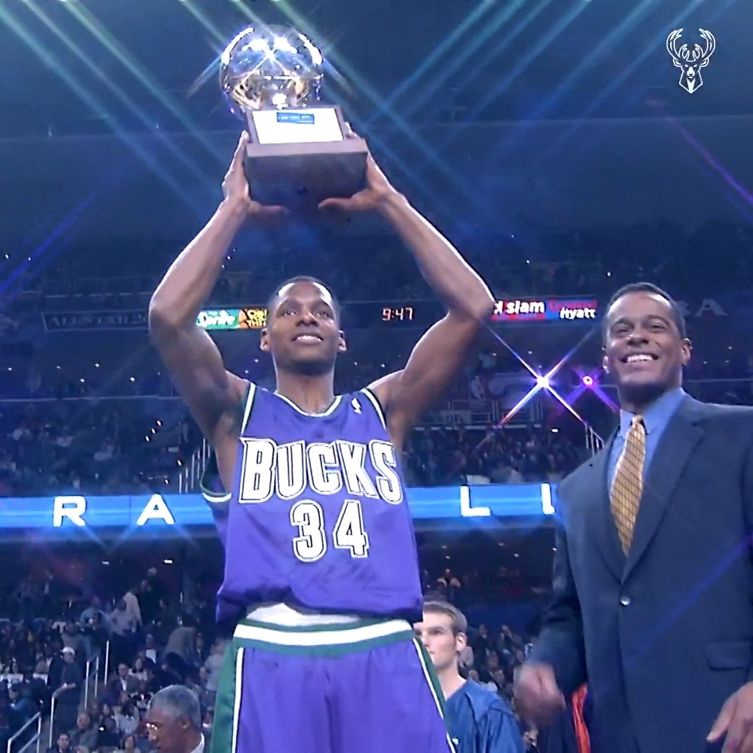 Ray Allen hit 10 STRAIGHT shots to win the 2001 3-point contest. 🏆