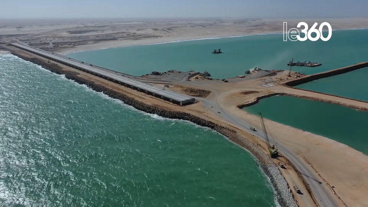 🇲🇦⚓️ À Dakhla, dans le sud du Royaume, le chantier stratégique du port Dakhla Atlantique franchit le cap des 50% d’avancement