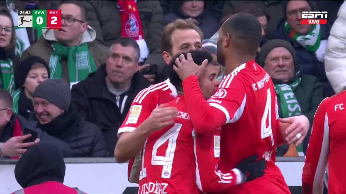 Otra asistencia de Luis Díaz para otro gol de Harry Kane. Ellos se divierten en la cancha mientras Bayern Múnich pelea todos los frentes.
