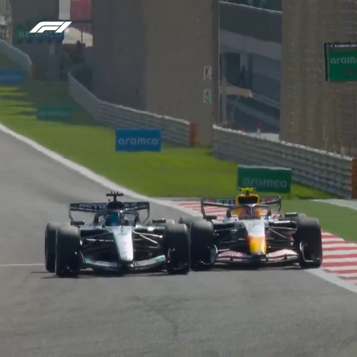 A close call between George Russell and Liam Lawson on Friday! 😱🤏 #F1 #F1Testing