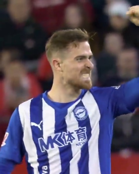 🦊 Los babazorros QUIEREN MÁS. ¡Toni Martínez empata el partido para el Deportivo Alavés! SevillaAlavés | LALIGAEASPORTS | LALIGAHighlights