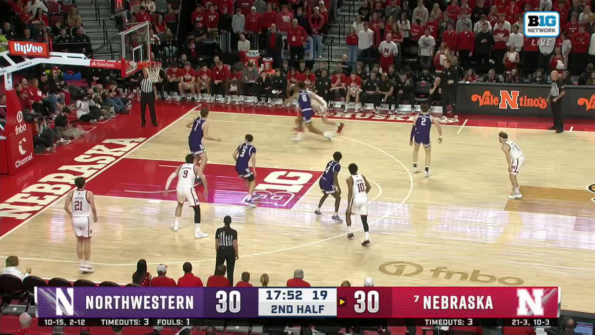 Northwestern is upset-minded in Lincoln 👀 (via Big Ten Network)