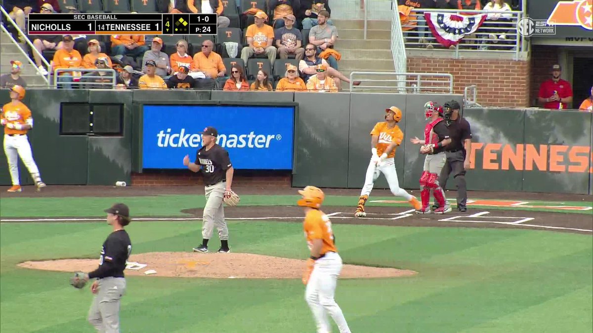 A 2-iron rocket through the wind from Brown! 📺 #GBO // #OTH