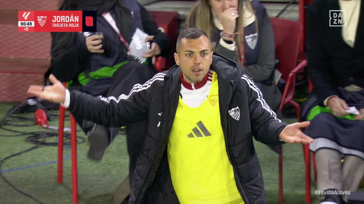 "¿PERO QUÉ TE HE DICHO?" 🗣️ Joan Jordán tras recibir la tarjeta roja 🟥 #LALIGAenDAZN ⚽️