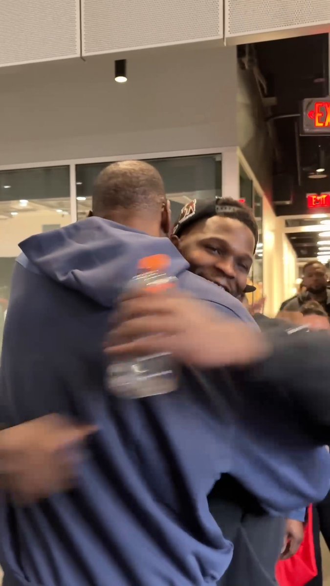 ANT and KD's handshake 🔥