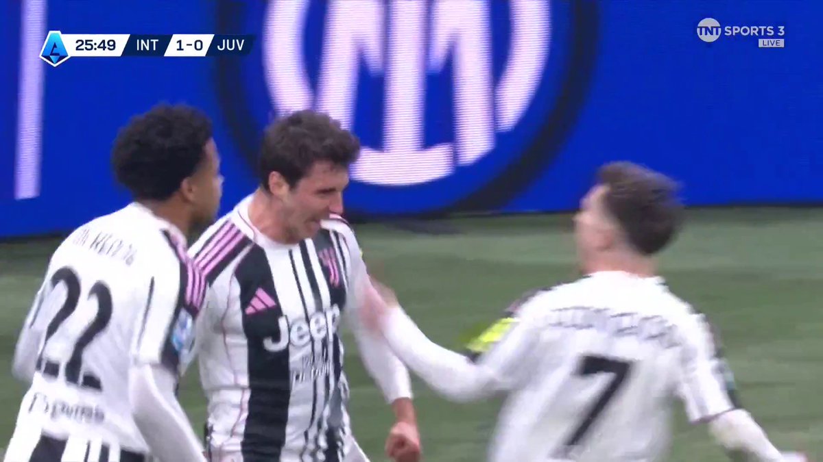Nine minutes after scoring an own goal, Andrea Cambiaso equalises for Juventus against Inter! 📺 TNT Sports &amp; discovery+ UK