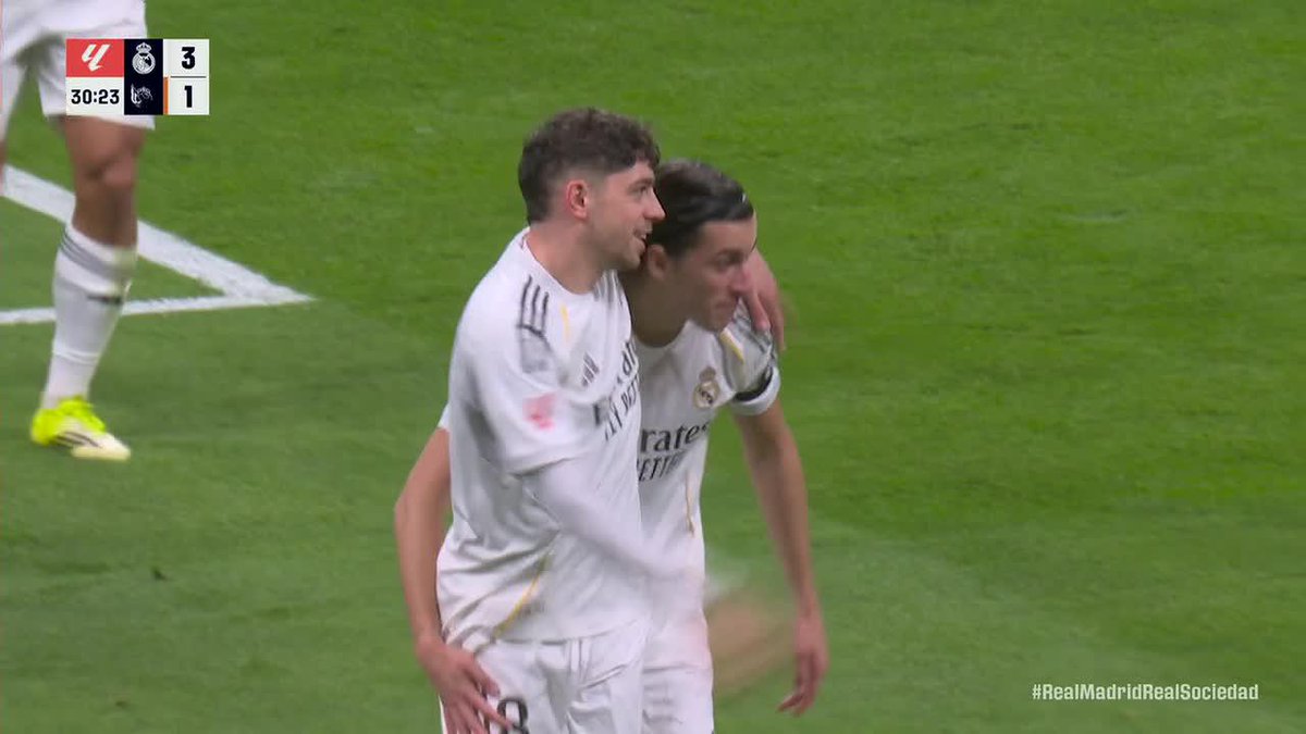 Valverde's first LaLiga goal of the season is a beautiful finish 🎯