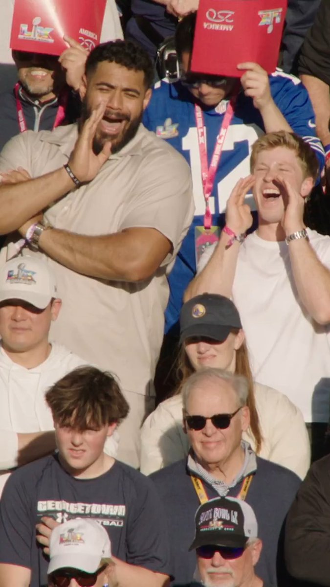 “First NFL game I’ve ever seen in my life!” Robert Irwin was mic’d up for Super Bowl LX! Jordan Mailata @nflaunz