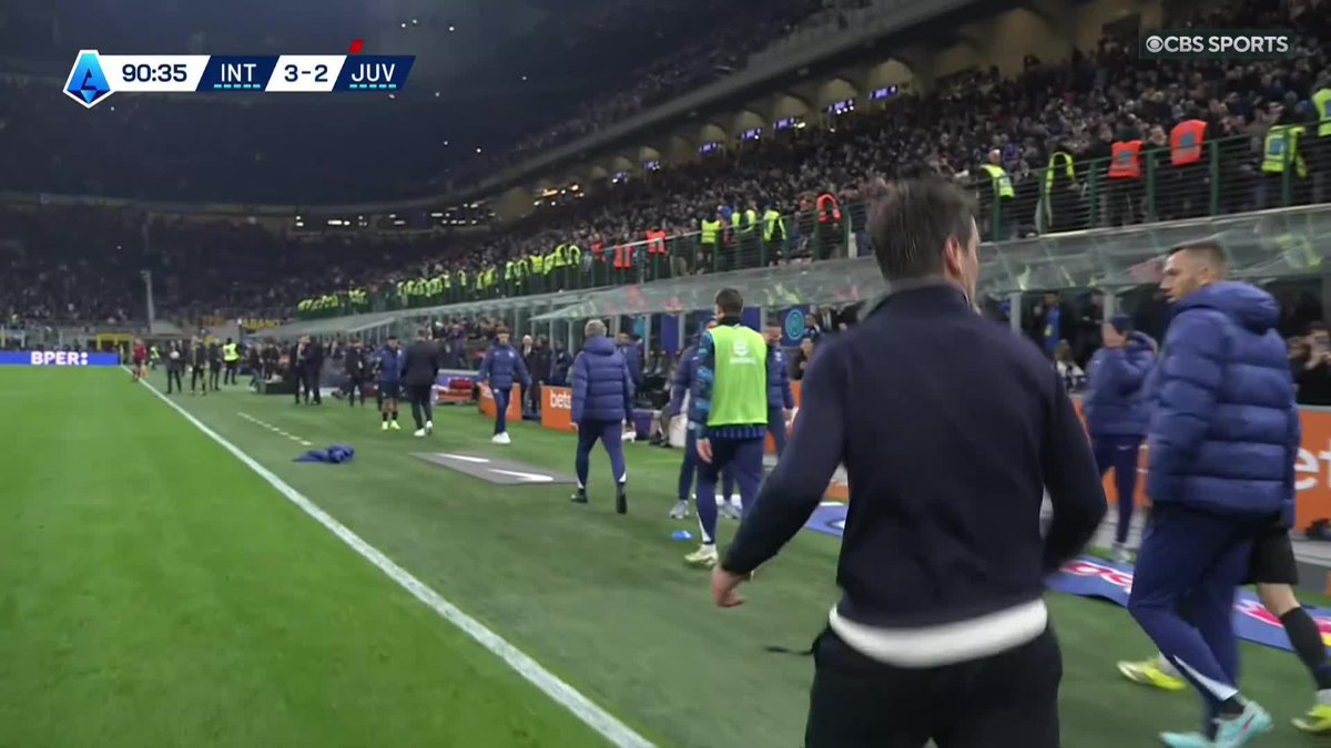 SCENES AT THE SAN SIRO 🤩 Piotr Zieliński SMASHES one from outside the box for the 90+1 winner for Inter 💥