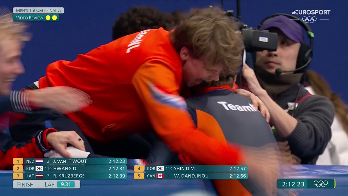 🔥🇮🇹 | Jens van 't Wout doet het opnieuw. Dat is twee keer goud! Dit keer is het raak op de 1.500 meter! 🥇🥇 #MilanoCortina2026 Winterspelen 👀 HBO Max