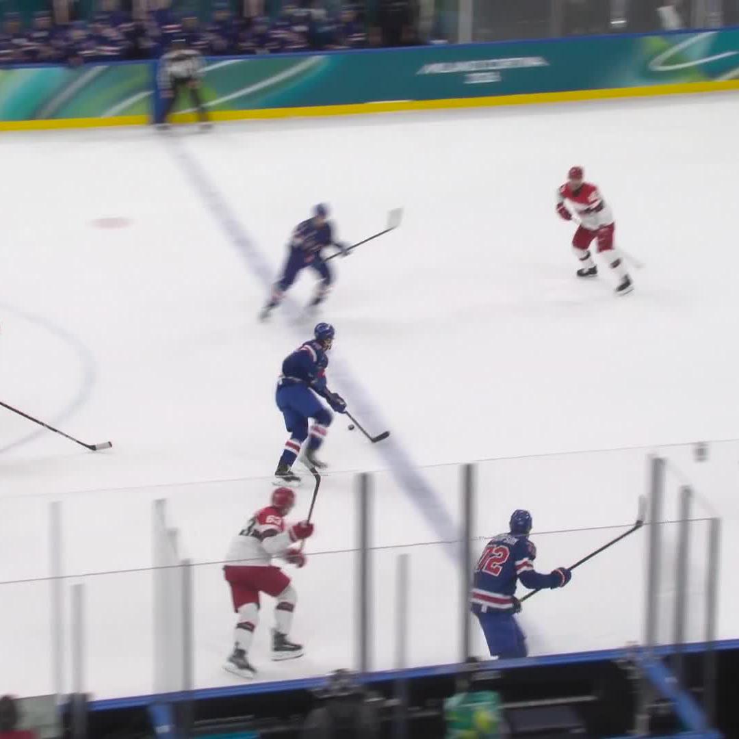Noah sneakin' one over 👀 #WinterOlympics