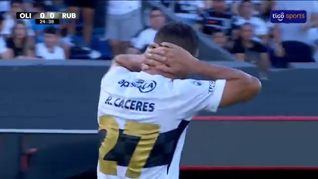 😱¡ERA UN GOLAZO! Raúl Cáceres desperdició el primer grito de gol en Sajonia. 📺Tigo Sports ▶️Viví el #AperturaAPF2026 por