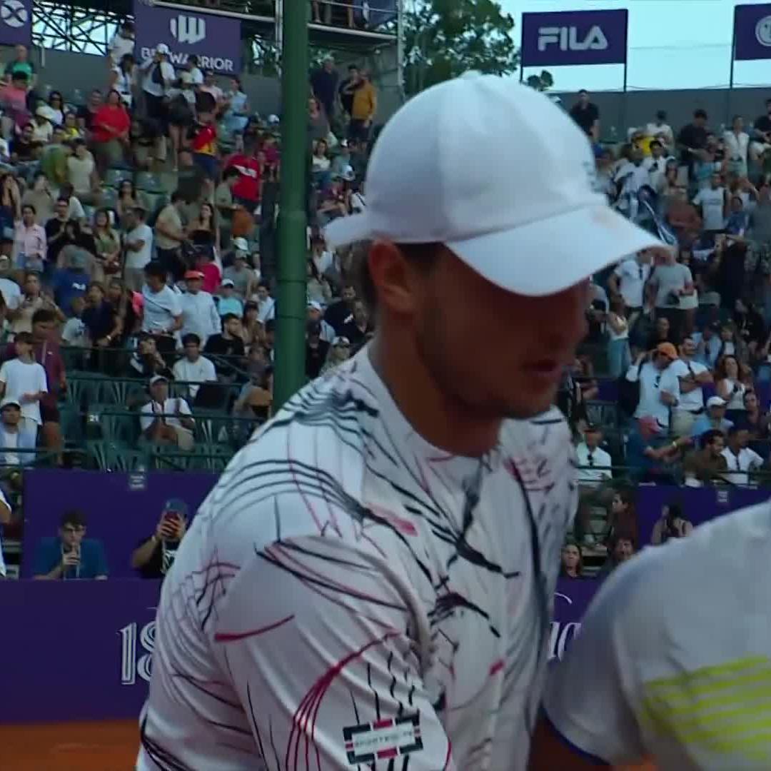 👀 Bastantes silbidos en Buenos Aires tras el triunfo de Luciano Darderi ante Sebastián Báez...