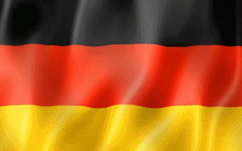 Bei der #Iran-Demo heute in #München wurde zu Beginn die deutsche Nationalhymne laut abgespielt – als Zeichen des Respekts und der Dankbarkeit gegenüber Deutschland 🇩🇪 . Für mich, als zu einem Viertel Deutsche und als Patriotin, war das ein ganz besonderer Moment. Der Text lief auf der Leinwand, und ich musste weinen. Ich dachte nur: Es ist gut, es ist schön, es ist richtig, Deutsche zu sein. Ich bin Shahzadeh Reza Pahlavi so dankbar, dass er diesen Tag möglich gemacht hat🙏 Lang lebe Reza Pahlavi #Deutschland #IranRevoIution2026 #KingRezaPahlavi