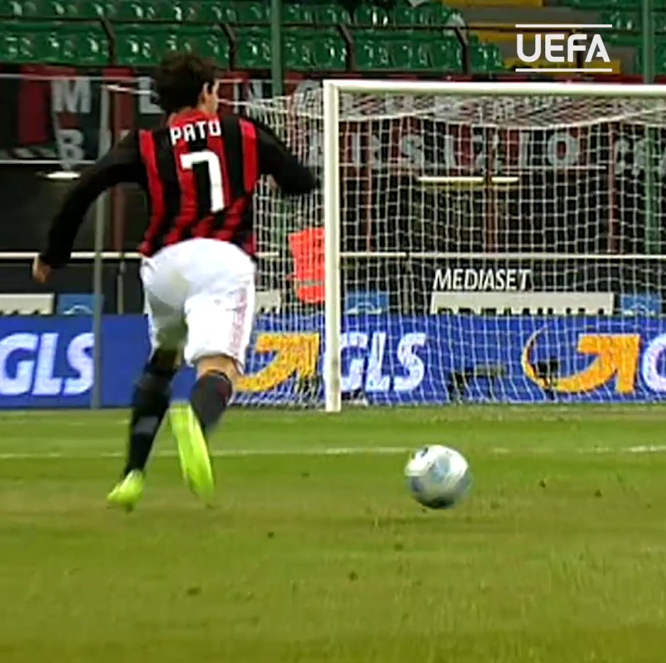 🇧🇷🚀 #GoalOfTheDay | Alexandre Pato vs Werder Bremen (2009)