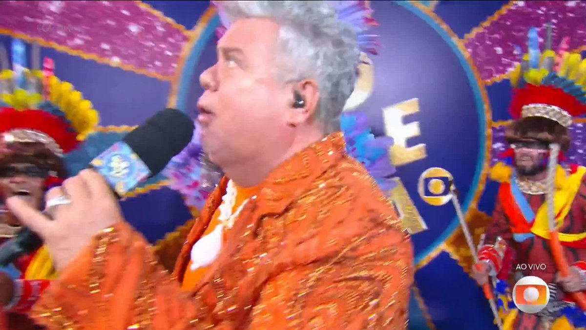 Milton Cunha: "AI, ESTAMOS SENDO ATACADOS POR INDÍGENAS!! AS FLECHAS SÃO ENORMES!!! UUUUUIIII!!!!!!!" Sabrina Sato: "Vou ser Gaviões, Vila Isabel até morrer! A gente vai desfilar igual a Dercy, 90 e poucos anos com os seios a mostra" #Globeleza
