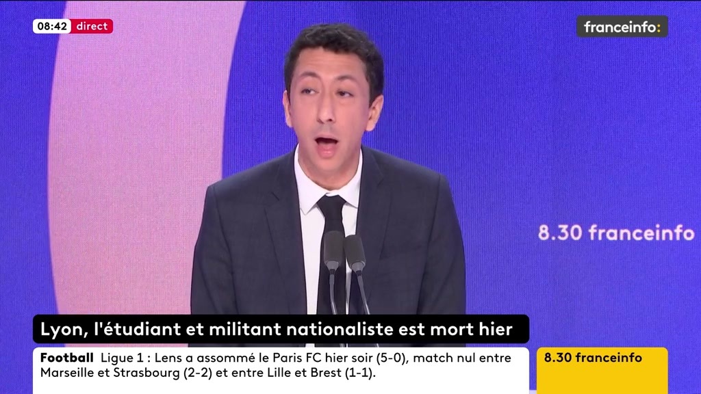 Emmanuel Macron qualifie LFI de "parti d’extrême gauche" : "Une clarification utile", pour le secrétaire général des LR, Othman Nasrou. "Certains ont pensé que le champ républicain pouvait s’étendre à LFI (...) Je pense que LFI est une menace pour nos institutions”.