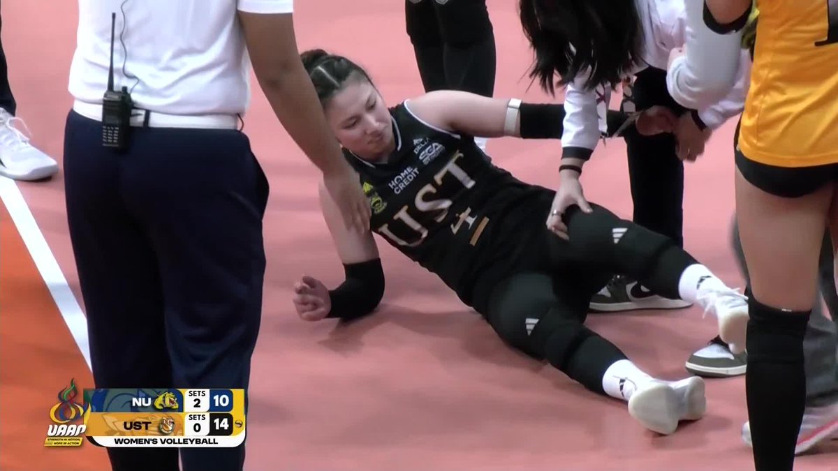 INGAT, DETDET 🙂↕️🙏🏽 UST libero Detdet Pepito had a brief scare after appearing to hurt her left knee, but she was able to walk it off and looked okay during their clash with NU. #UAAPSeason88 #LegendsStartHere #StrengthInMotionHopeInAction