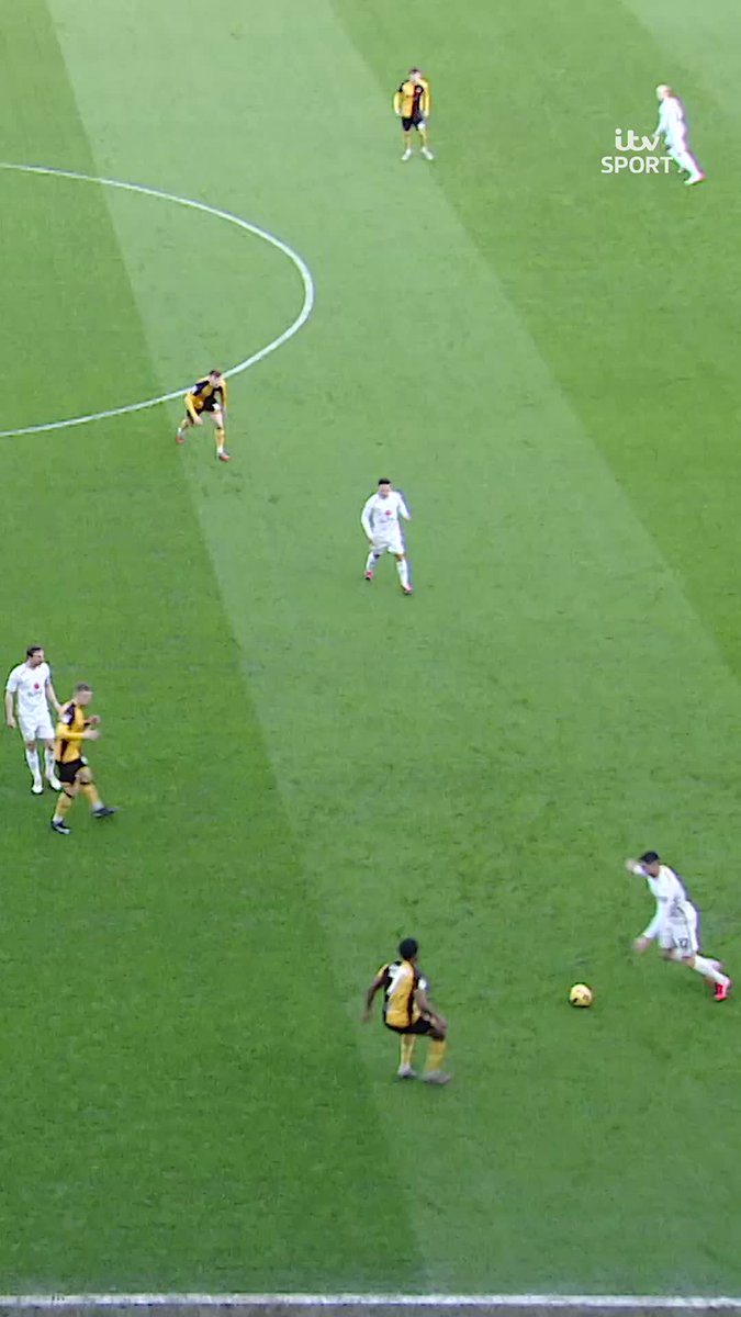 Like butter 🧈 Aaron Collins found the net for MK Dons against his boyhood club Newport County 🏴󠁧󠁢󠁷󠁬󠁳󠁿