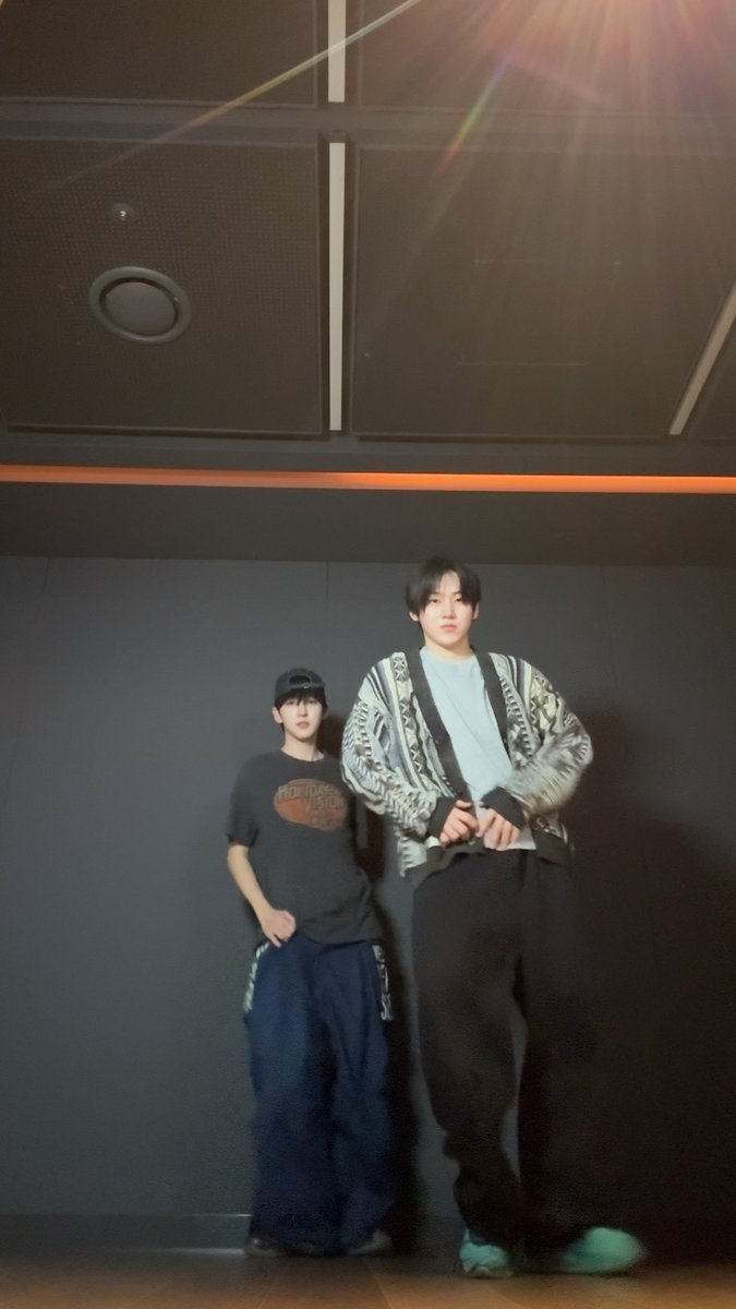 계훈이 형님 모시고 찍었습니다 #KickFlip #킥플립 #Kyehoon #Donghyeon