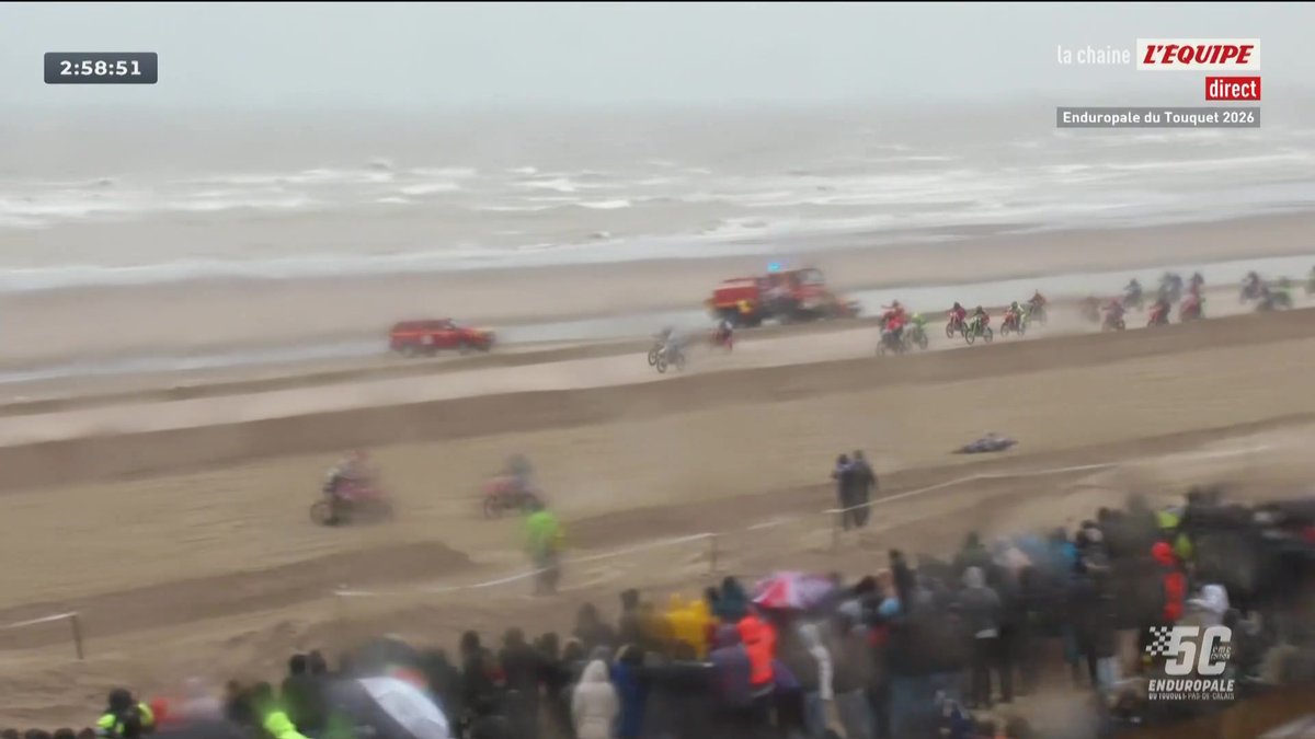 Cette course de zinzin l'Enduropale du Touquet, entre pros et amateurs...les pointes de vitesse sur la plage, incroyable.