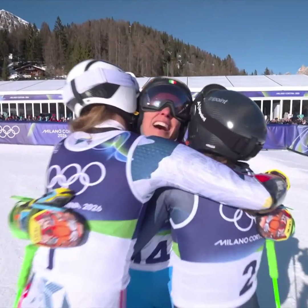 🇮🇹 IT'S FEDERICA BRIGNONE AGAIN ON HOME SNOW 🇮🇹 The Italian doubles up as she glides to giant slalom gold, adding to her super-G success 🥇🥇