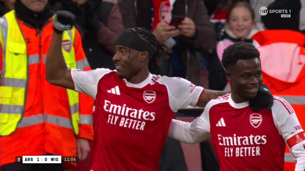 It's 1-0 early for Arsenal, and it's Noni Madueke who finishes brilliantly, but it's all about the Eberechi Eze assist 🤩 📺 TNT Sports &amp; discovery+ UK