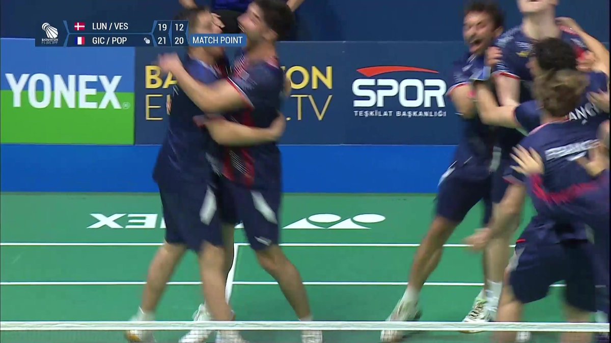 Les Français sont champions d'Europe de badminton par équipes ! C'est le premier titre de l'équipe de France, en battant en finale le Danemark, invaincu jusque-là chez les hommes ! #lequipeBADMINTON