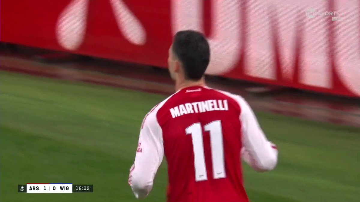 Gabriel Martinelli doubles the Arsenal lead, and it's a 2nd Eze assist with a beautifully weighted ball - brilliant finish 💥 📺 TNT Sports &amp; discovery+ UK