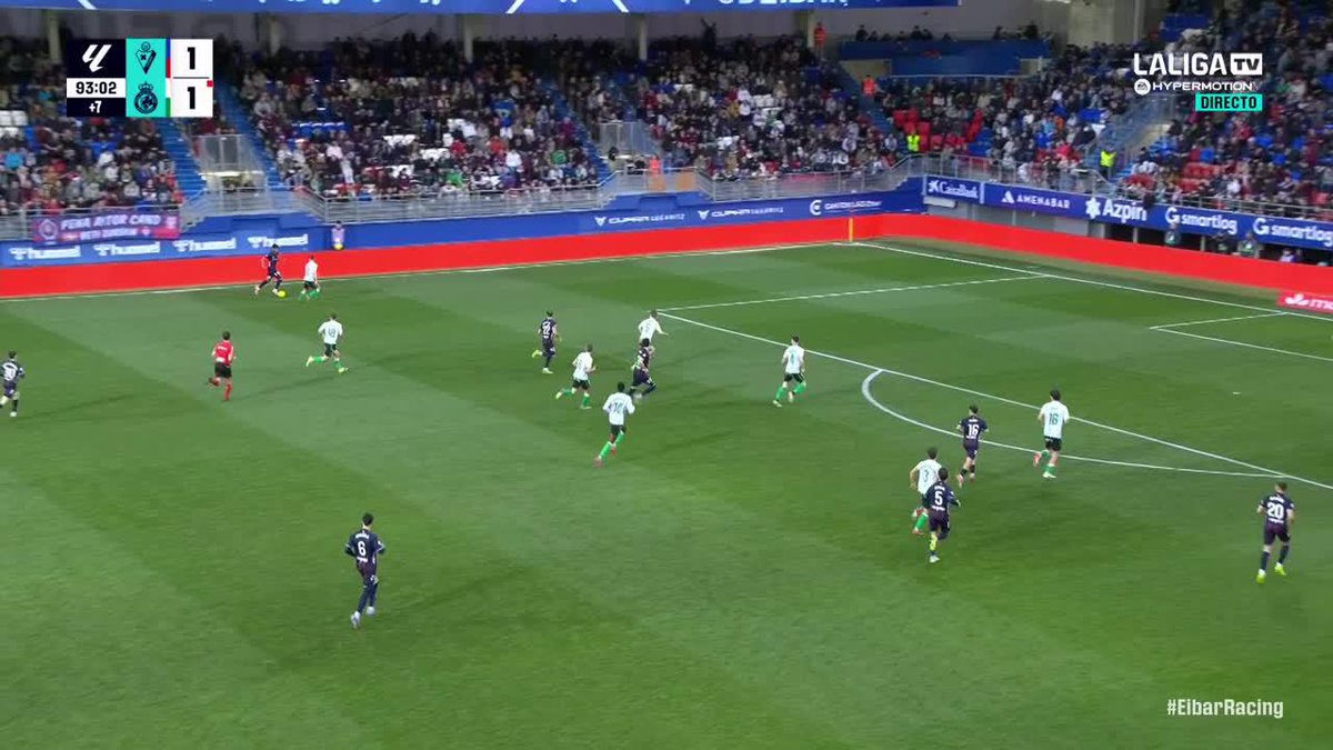 No fue a la primera, ni a la segunda… PERO A LA TERCERA ÁLVARO RODRÍGUEZ HIZO DESATAR LA LOCURA EN EL 94🔥⚽ El líder de #LALIGAHYPERMOTION derrotado en casa del Eibar 😮‍💨