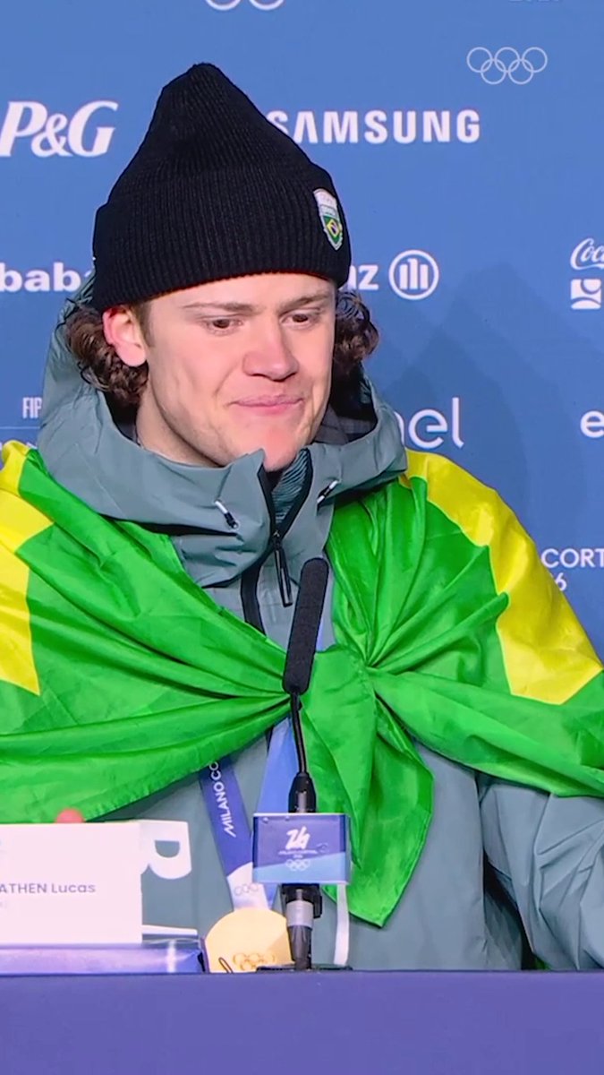 Um orgulho imenso! Lucas Pinheiro Braathen descreveu assim o sentimento de ouvir o Hino Brasileiro no lugar mais alto do pódio. Eu não tô chorando, você que tá! 🥹😭 #MilanoCortina2026