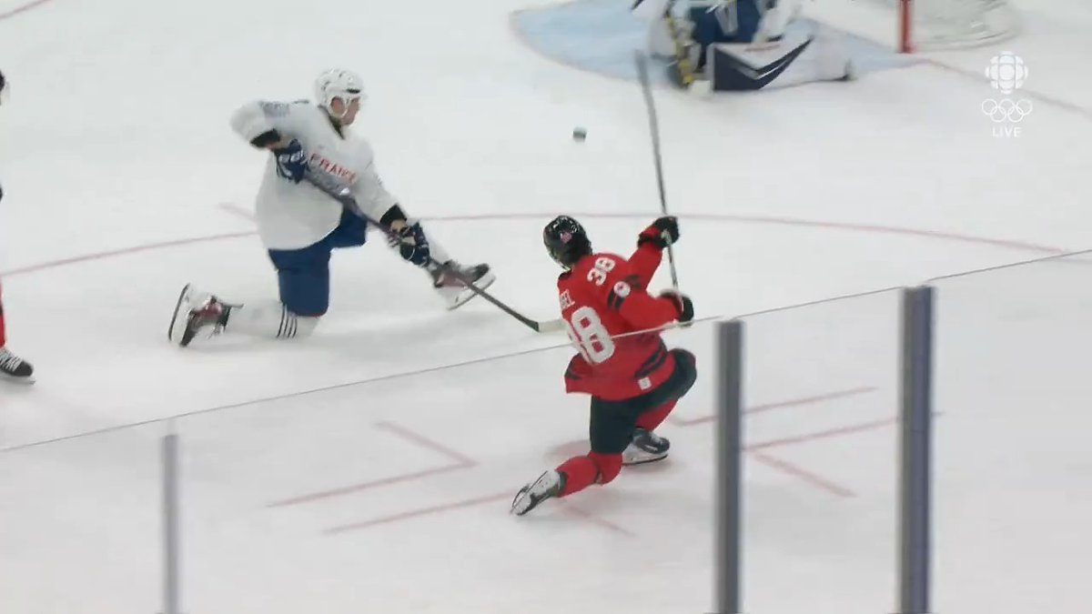 Brandon Hagel is on the board 🚨 It's now 9-2 for Canada 👀 WATCH LIVE: